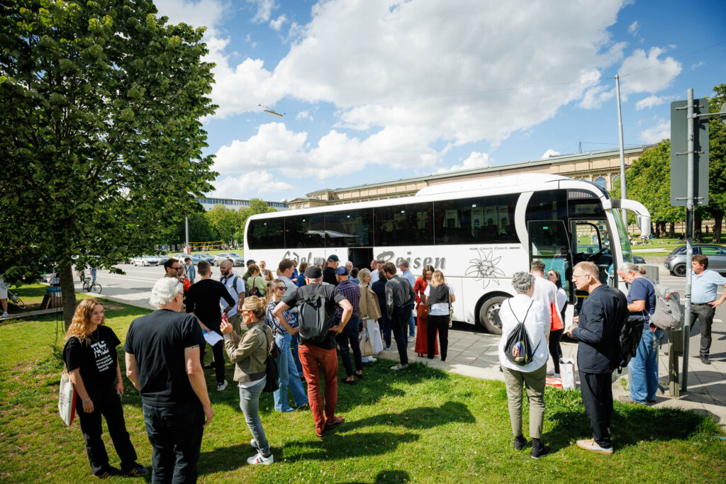 Marian Wilhelm - Designbus